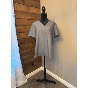 FIGS Technical Collection Scrub Top – Charcoal Gray – Size M – V-Neck –Excellent